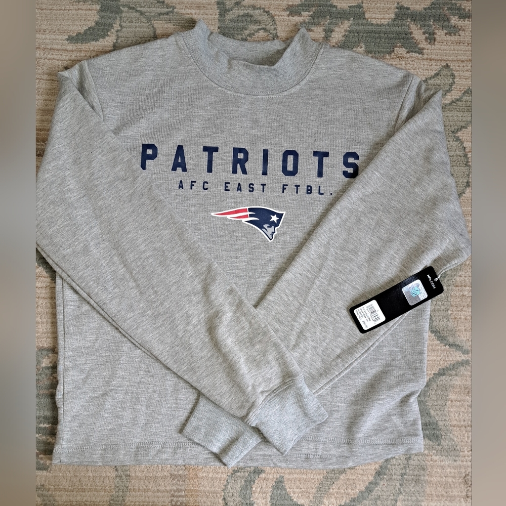 NFL Patriots Sweatshirt Woman's Small